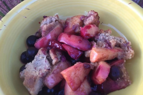 Sunset Apple Blueberry Crisp