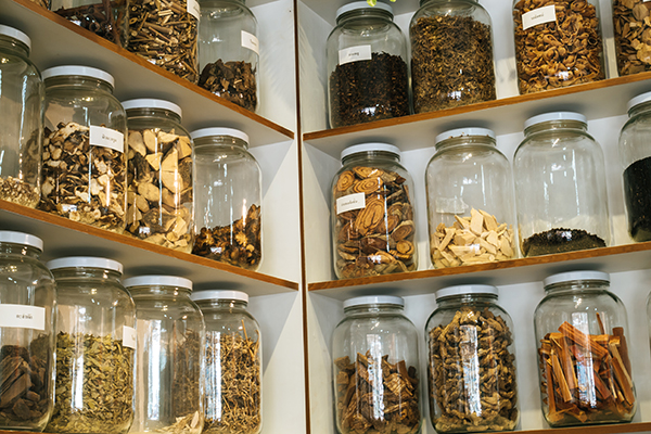 herbs-in-jars